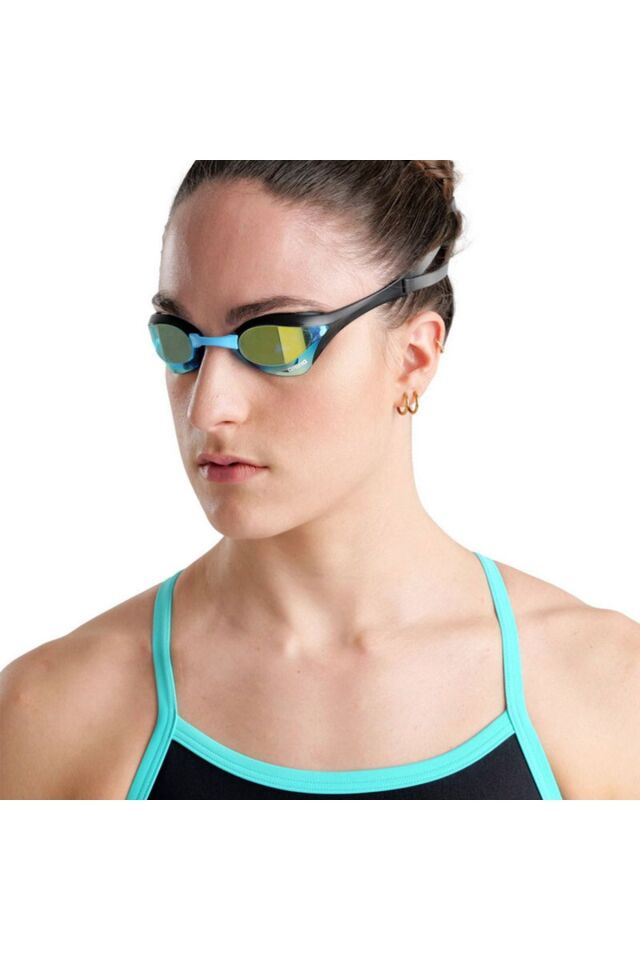 ARENA COBRA ULTRA SWIPE MİRROR YARIŞ GÖZLÜĞÜ 10 KAT DAHA FAZLA BUĞULANMAMA ÖMRÜ 002507999